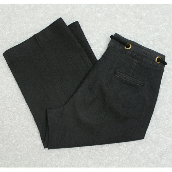 Larry Levine Stretch Black Capri's - Picture 2 of 4